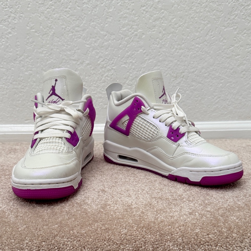Jordan 4s Sneakers Kids 4.5/Womens 6 in White and Purplish Pink